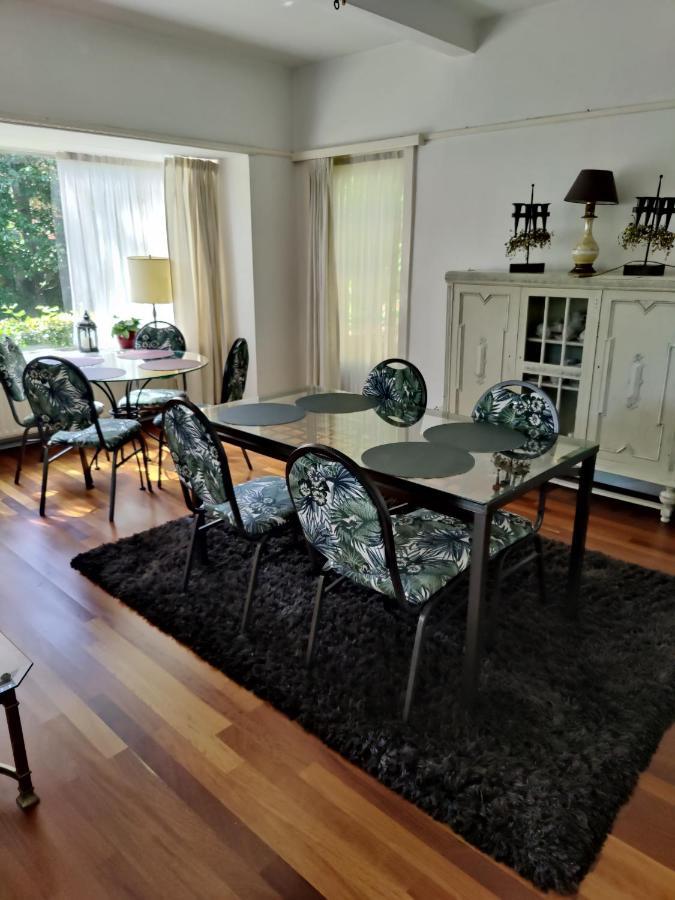 Vrijstaande Rietgedekte Villa Nabij Uitvalswegen Wassenaar Esterno foto